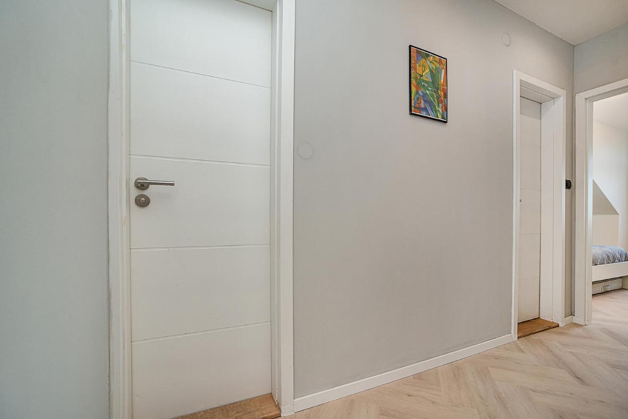Big 4-Bedroom Flat, Terrace With Great Vitkov View Praga Exterior foto