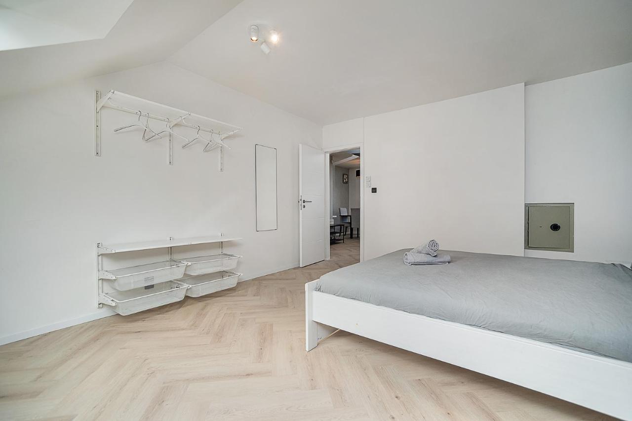 Big 4-Bedroom Flat, Terrace With Great Vitkov View Praga Exterior foto